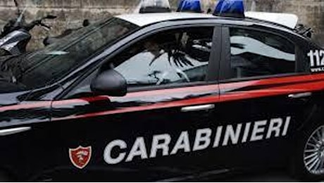 Cagliari, si arrampica per entrare in casa della fidanzata ma cade dal quarto piano e muore